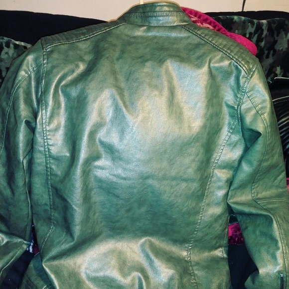 Yes - Picture 3 of 4